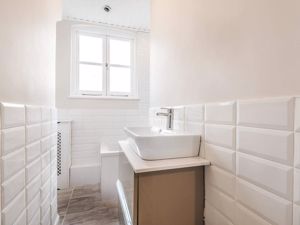 Photo 15- click for photo gallery